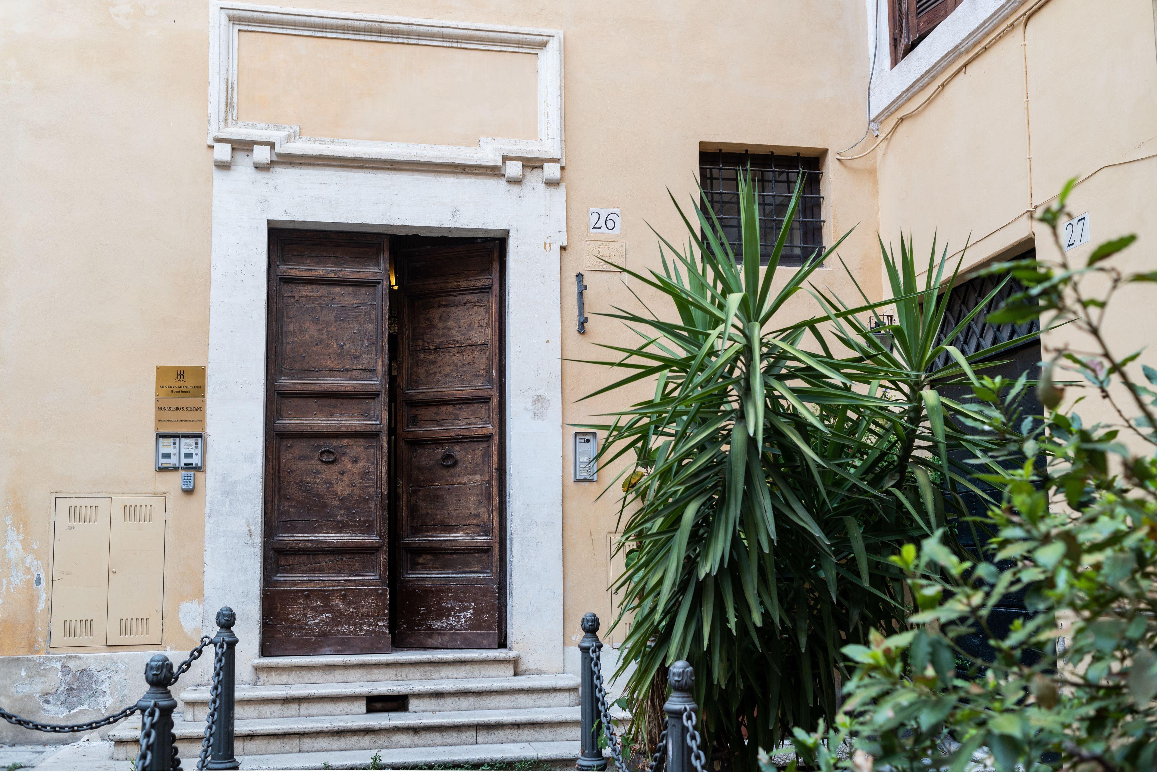 Minerva Monks Inn, Rome